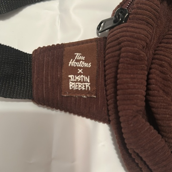 👜✨ Justin Bieber x Tim Hortons Fanny Pack ✨👜 - Picture 2 of 8